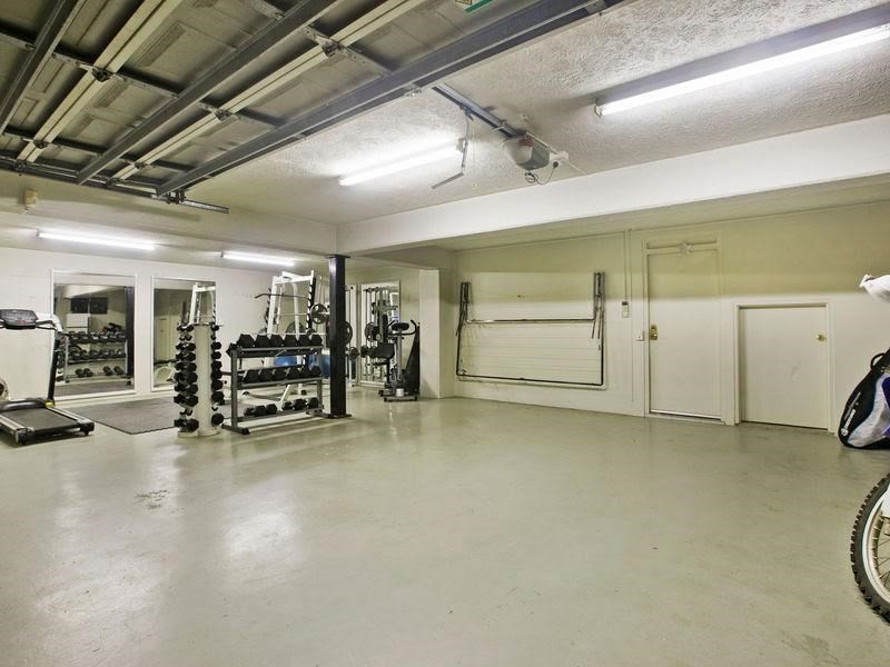 19 Dellwood Street, Nathan QLD 4111