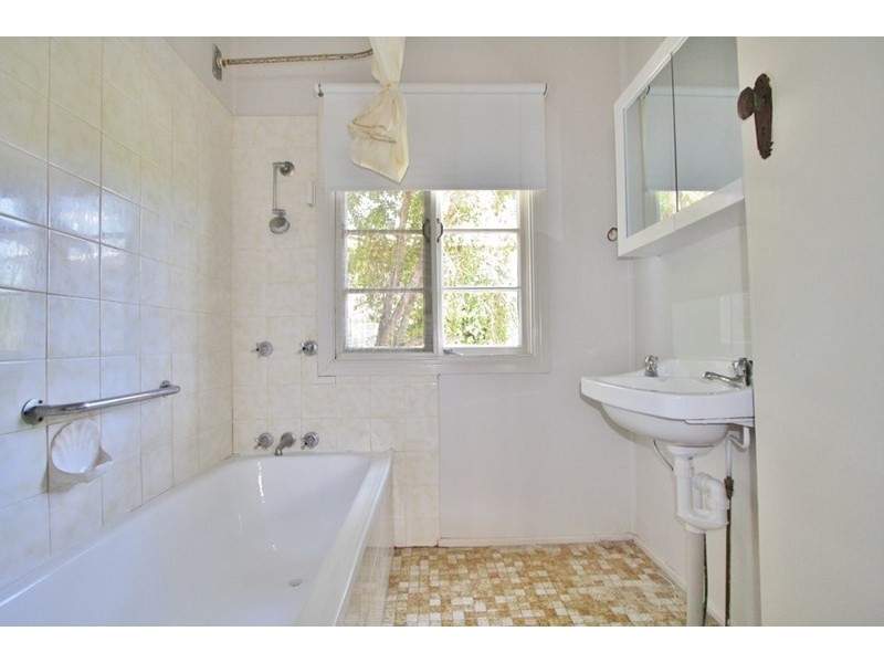 10a Corn Street, Holland Park West QLD 4121