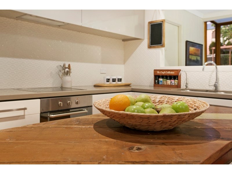 20 Smith Street, Holland Park QLD 4121