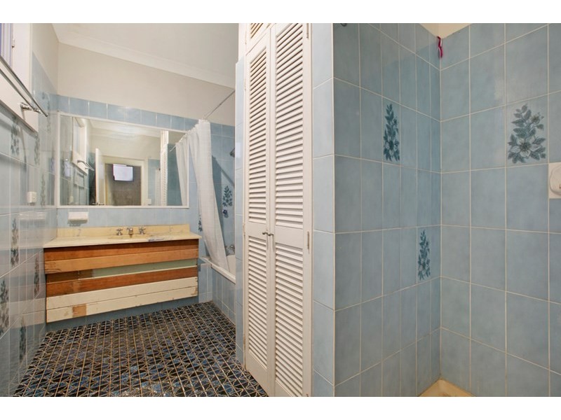 20 Smith Street, Holland Park QLD 4121