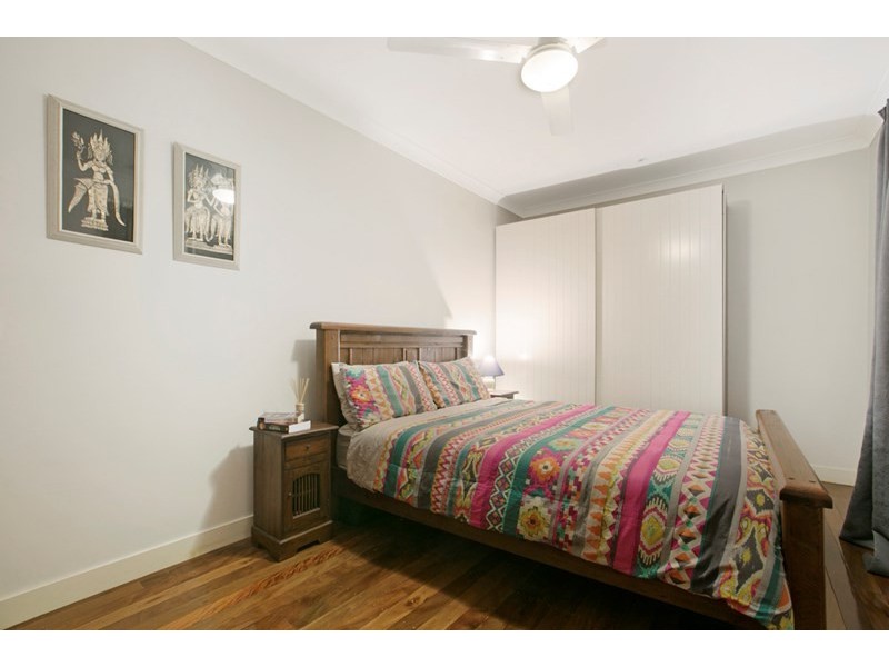 20 Smith Street, Holland Park QLD 4121