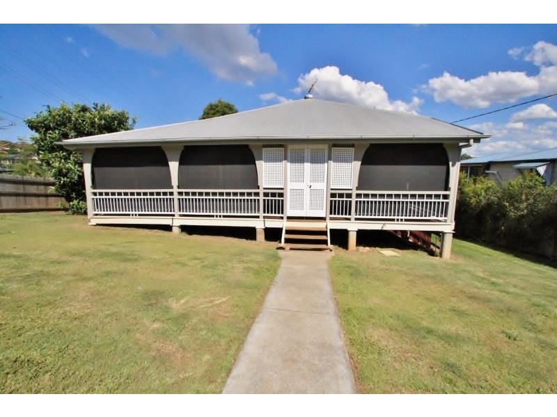 111 Victor Street, Holland Park QLD 4121