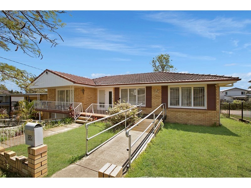 33 Brodie Street, Holland Park West QLD 4121