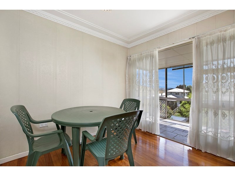 33 Brodie Street, Holland Park West QLD 4121