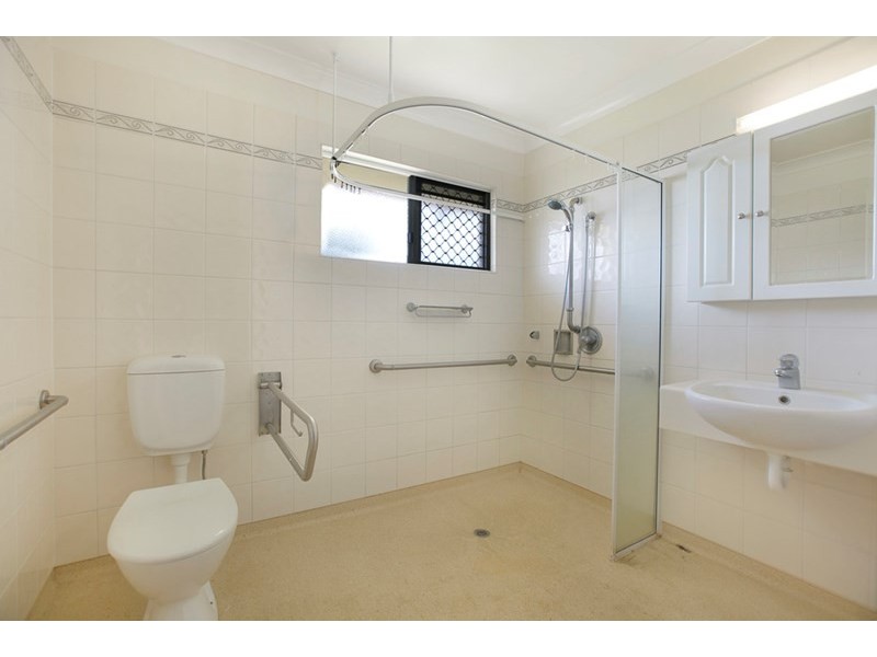 33 Brodie Street, Holland Park West QLD 4121