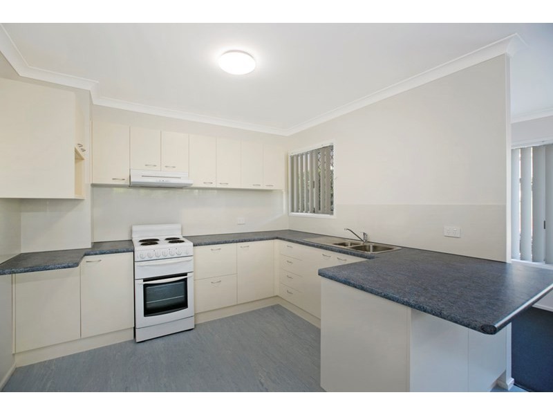 4 Alamine Street, Holland Park QLD 4121