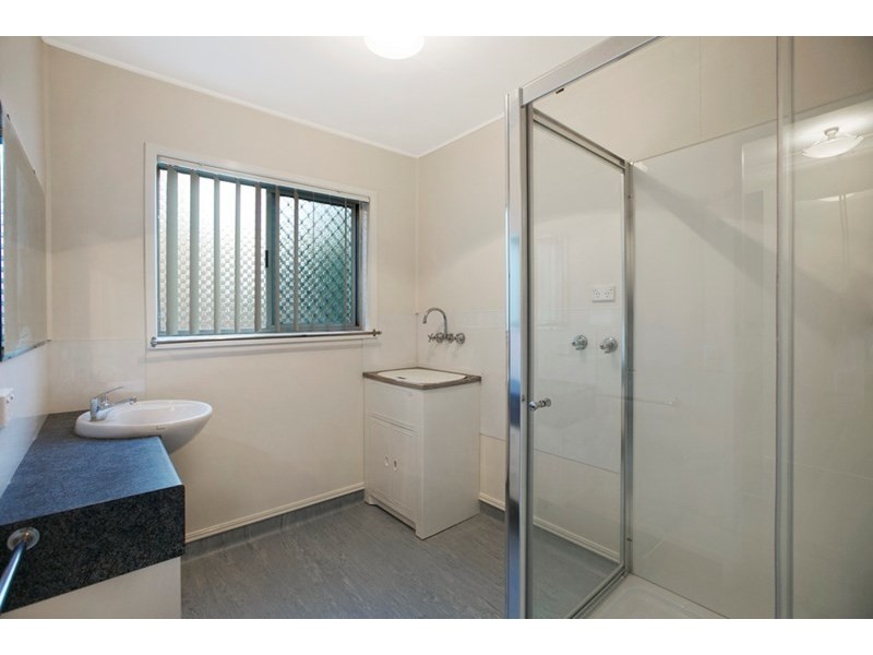 4 Alamine Street, Holland Park QLD 4121