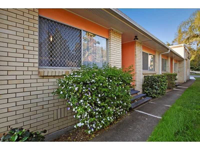 4 Alamine Street, Holland Park QLD 4121