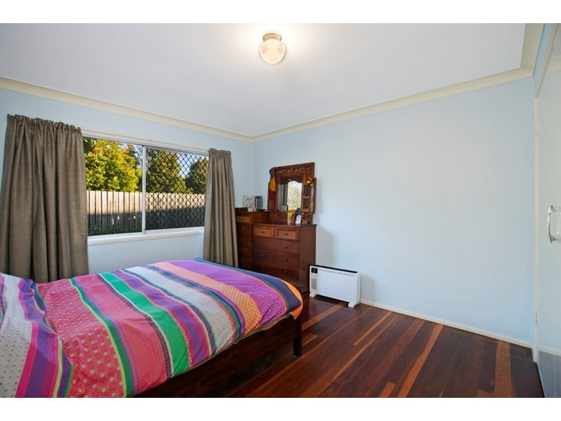 4 Alamine Street, Holland Park QLD 4121