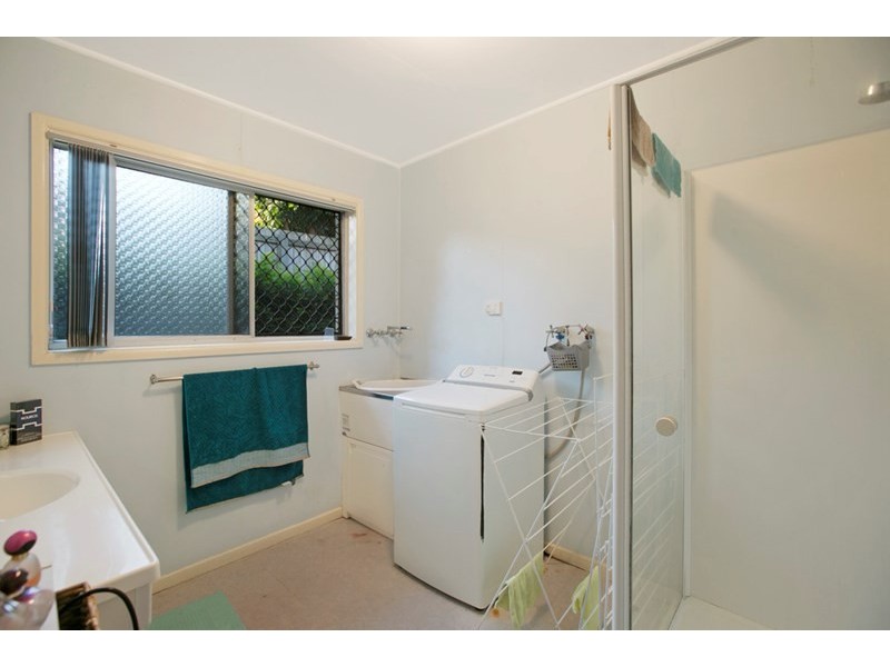 4 Alamine Street, Holland Park QLD 4121