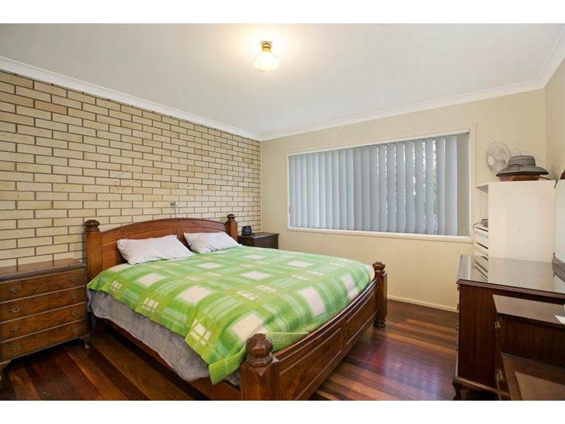 4 Alamine Street, Holland Park QLD 4121