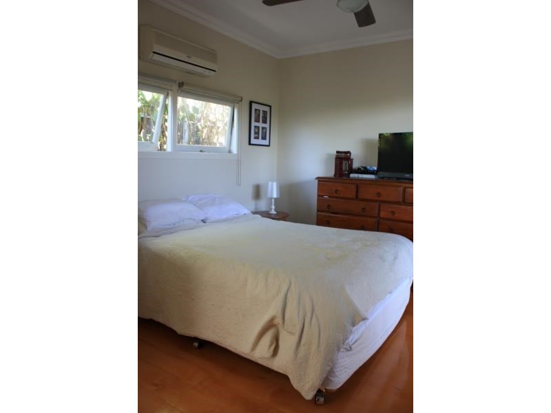 37 Boronia Avenue, Holland Park West QLD 4121