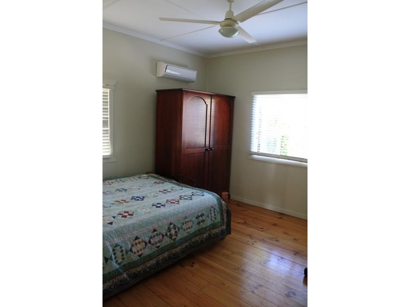 37 Boronia Avenue, Holland Park West QLD 4121