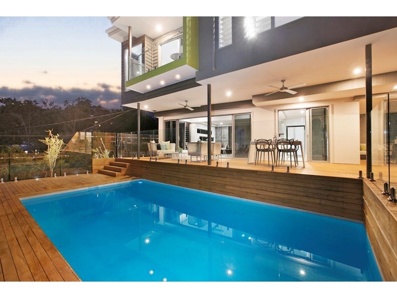 4 Odessa Street, Holland Park West QLD 4121