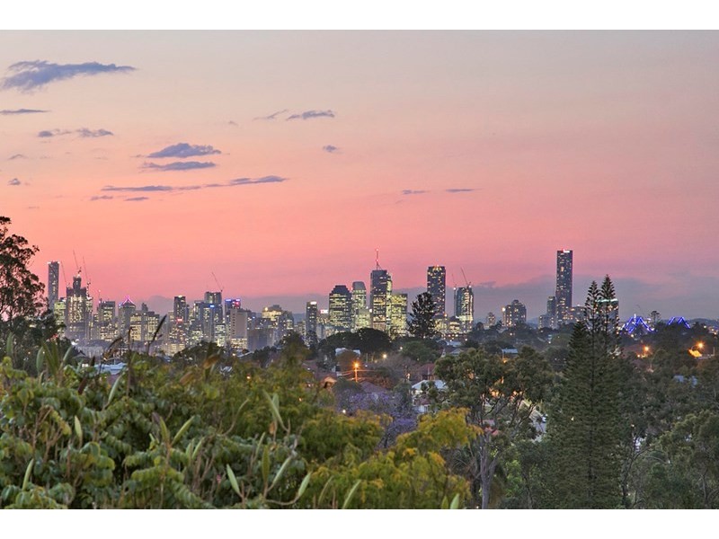 4 Odessa Street, Holland Park West QLD 4121