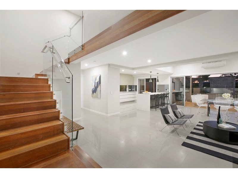 4 Odessa Street, Holland Park West QLD 4121