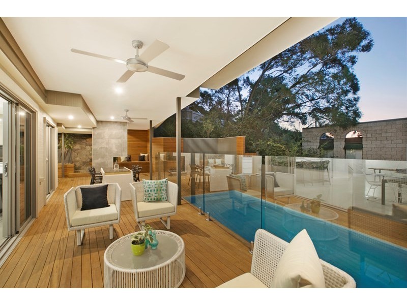 4 Odessa Street, Holland Park West QLD 4121