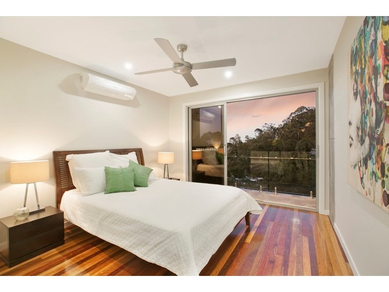 4 Odessa Street, Holland Park West QLD 4121