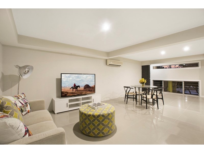 4 Odessa Street, Holland Park West QLD 4121