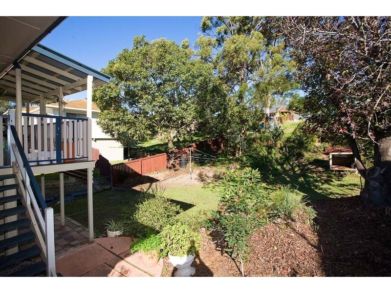 127 Sapphire Street, Holland Park QLD 4121