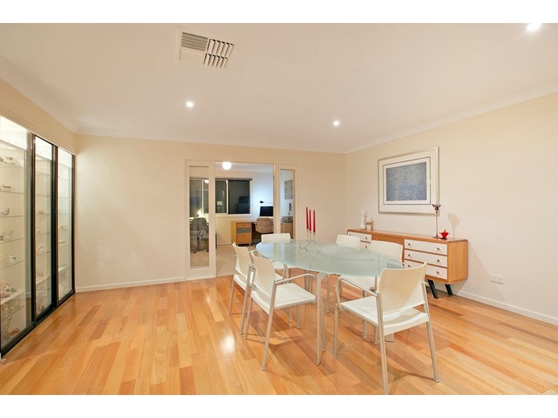 26 Brodie Street, Holland Park West QLD 4121