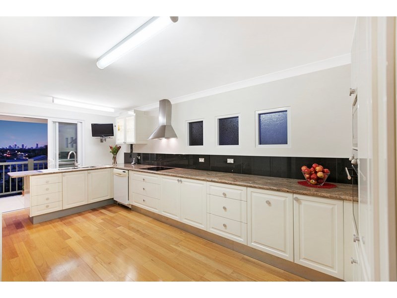 26 Brodie Street, Holland Park West QLD 4121