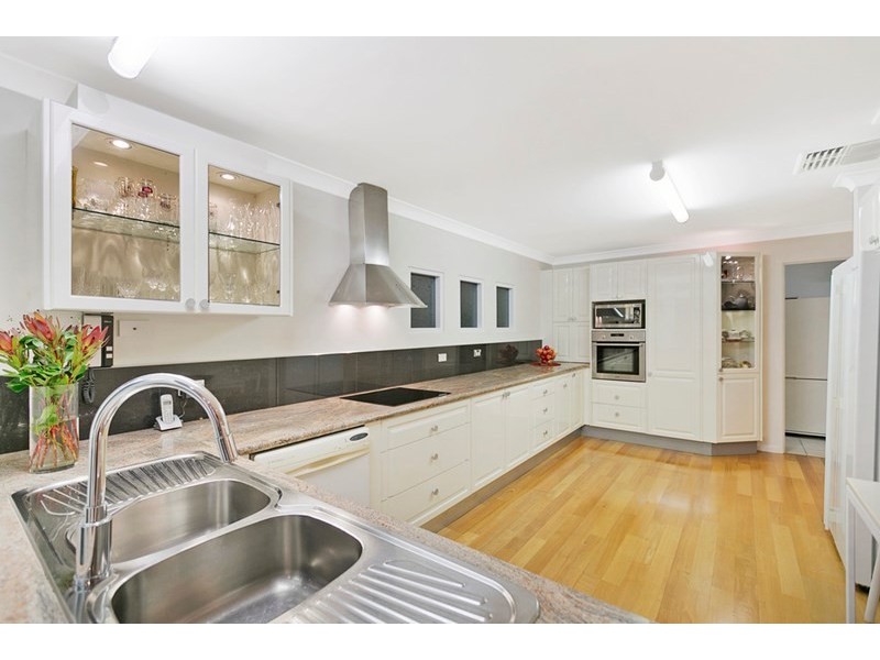 26 Brodie Street, Holland Park West QLD 4121