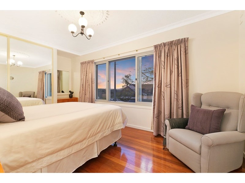 26 Brodie Street, Holland Park West QLD 4121