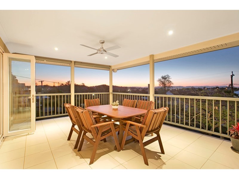 26 Brodie Street, Holland Park West QLD 4121