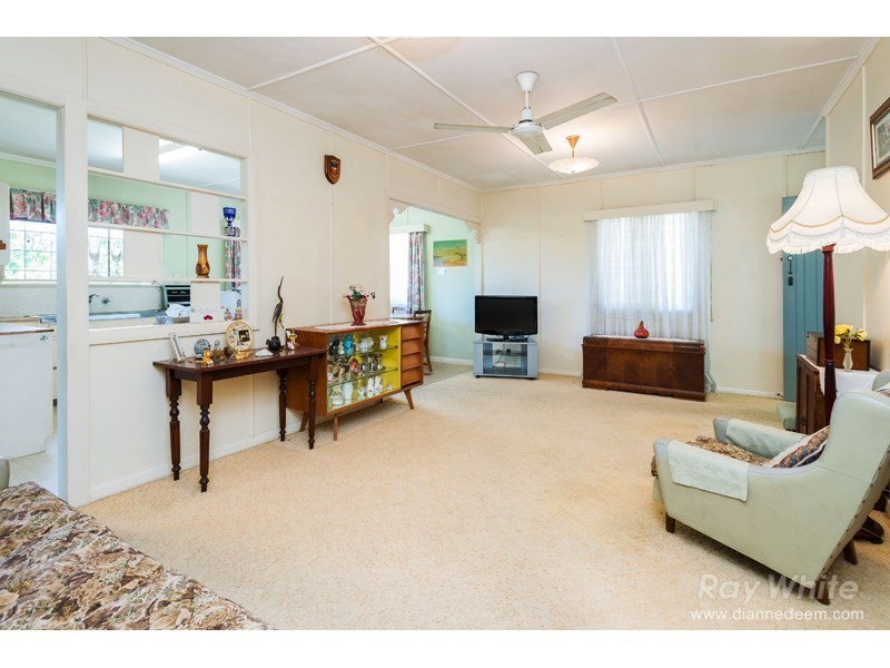 12 Strathfield Street, Tarragindi QLD 4121