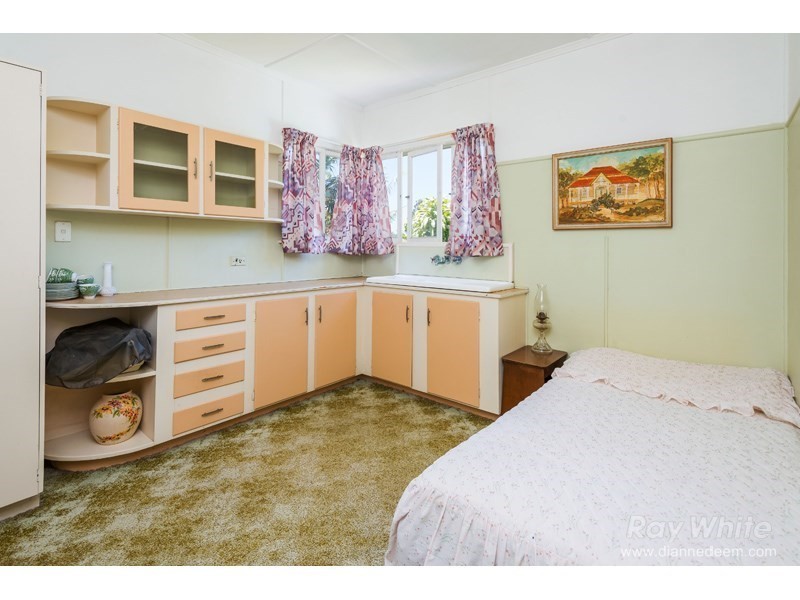 12 Strathfield Street, Tarragindi QLD 4121