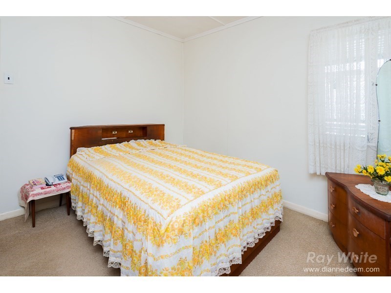 12 Strathfield Street, Tarragindi QLD 4121