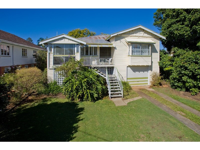 20 Crown Street, Holland Park West QLD 4121