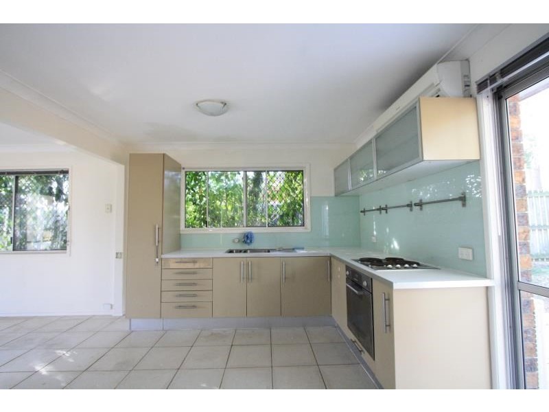 6 Moore Street, Loganlea QLD 4131
