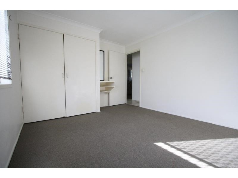 6 Moore Street, Loganlea QLD 4131