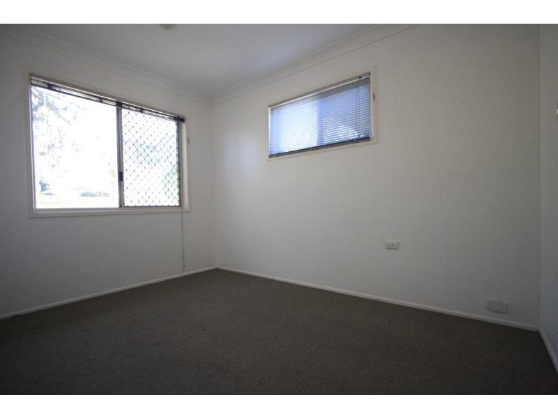 6 Moore Street, Loganlea QLD 4131