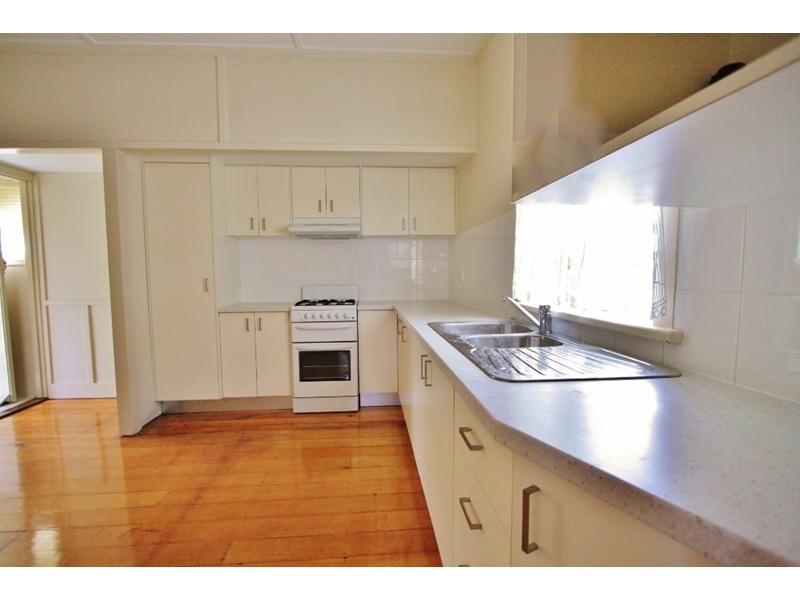 14 Chatsworth Road, Greenslopes QLD 4120