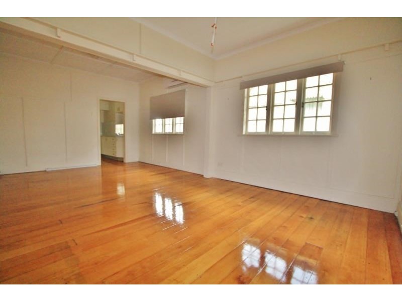 14 Chatsworth Road, Greenslopes QLD 4120