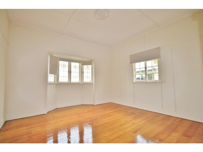 14 Chatsworth Road, Greenslopes QLD 4120