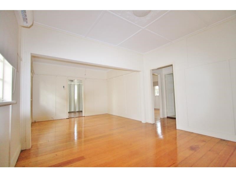 14 Chatsworth Road, Greenslopes QLD 4120