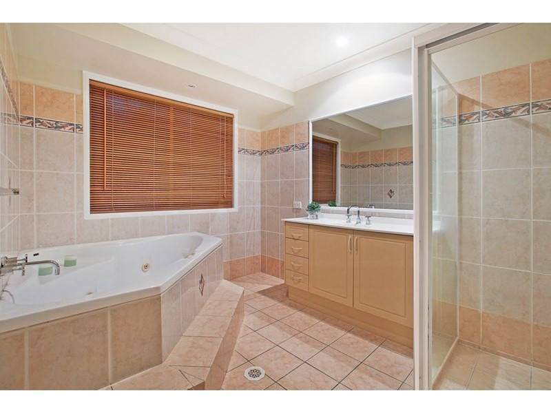 10 Cedar Close, Mackenzie QLD 4156