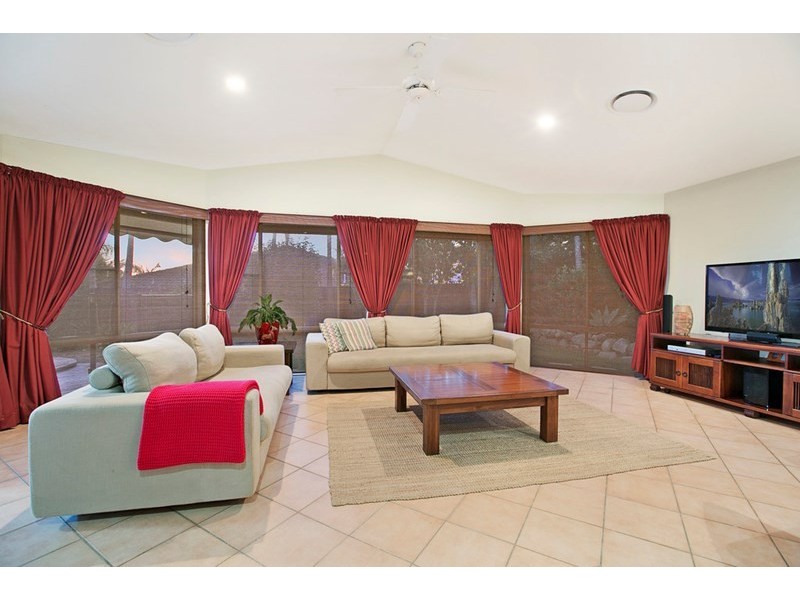 10 Cedar Close, Mackenzie QLD 4156