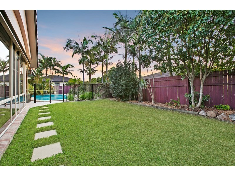10 Cedar Close, Mackenzie QLD 4156