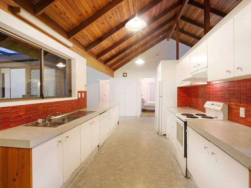 26 Edgehill Street, Nathan QLD 4111