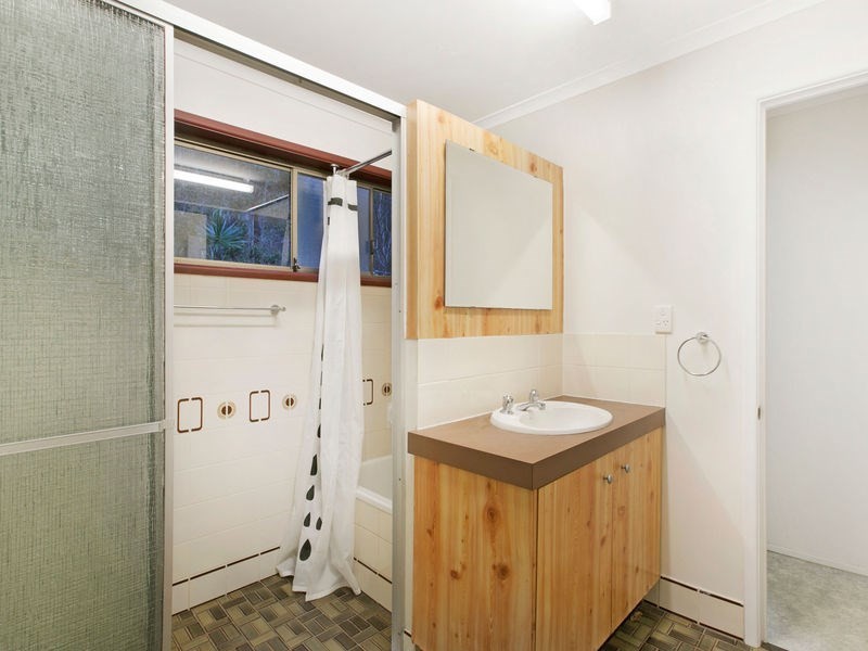 26 Edgehill Street, Nathan QLD 4111