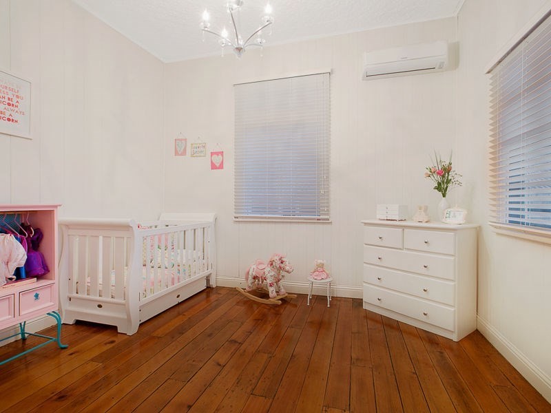 77 Orana Street, Carina QLD 4152