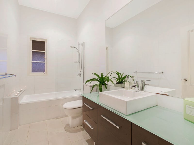 77 Orana Street, Carina QLD 4152