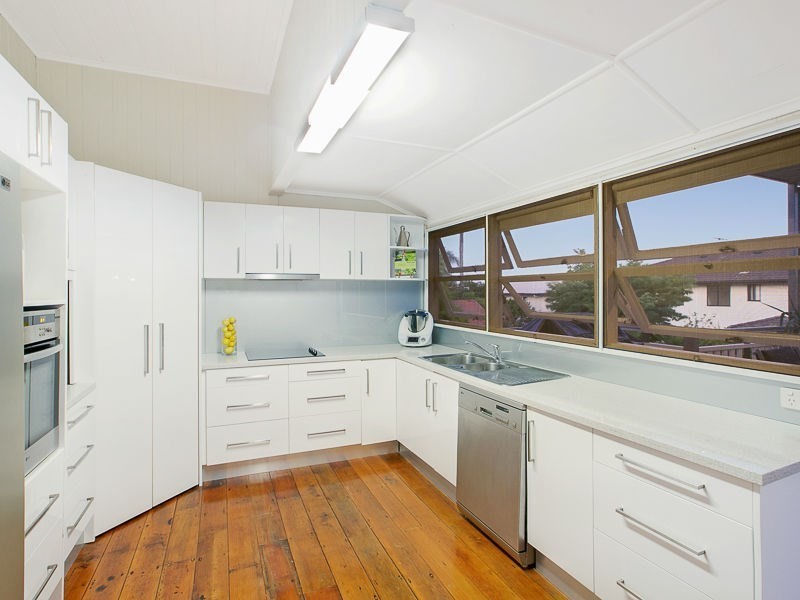 77 Orana Street, Carina QLD 4152