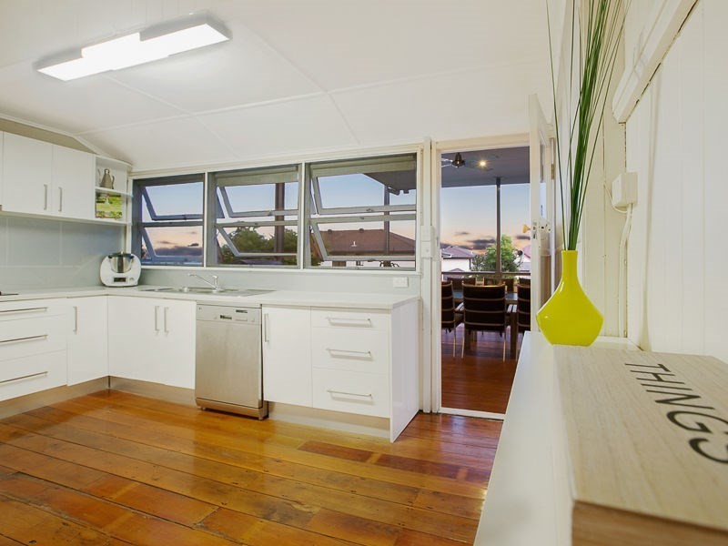 77 Orana Street, Carina QLD 4152