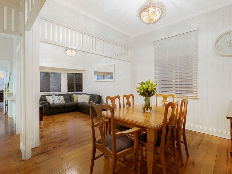 77 Orana Street, Carina QLD 4152